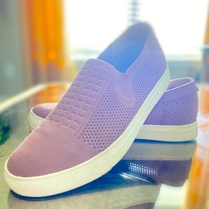 Sneakers size 8.5